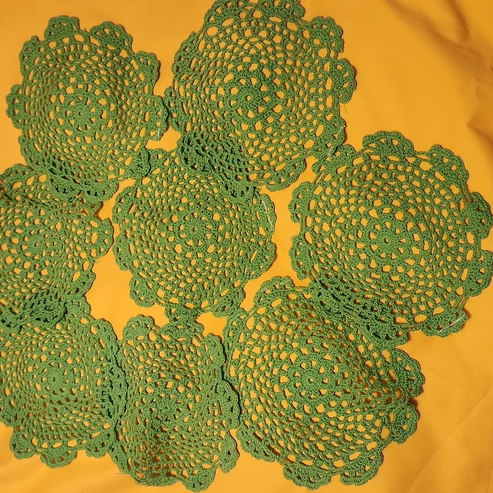 Crochet green doilies